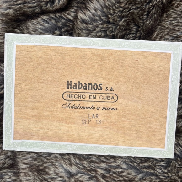 El Rey del Mundo Cigar Box - Picture 3 of 3